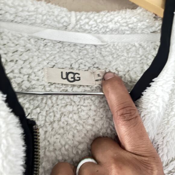 Ugg Kadence Sherpa hooded jacket white with black trim - Picture 8 of 10